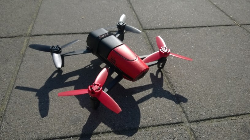 Parrot Bebop - ten dron nie jest zwykłą zabawką... /INTERIA.PL