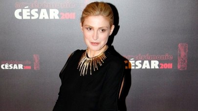 Paryska aktorka jest w ciąży z prezydentem Hollandem?