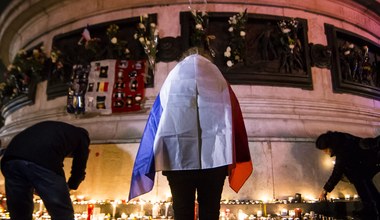 Paryski hołd ofiarom zamachów sprzed roku