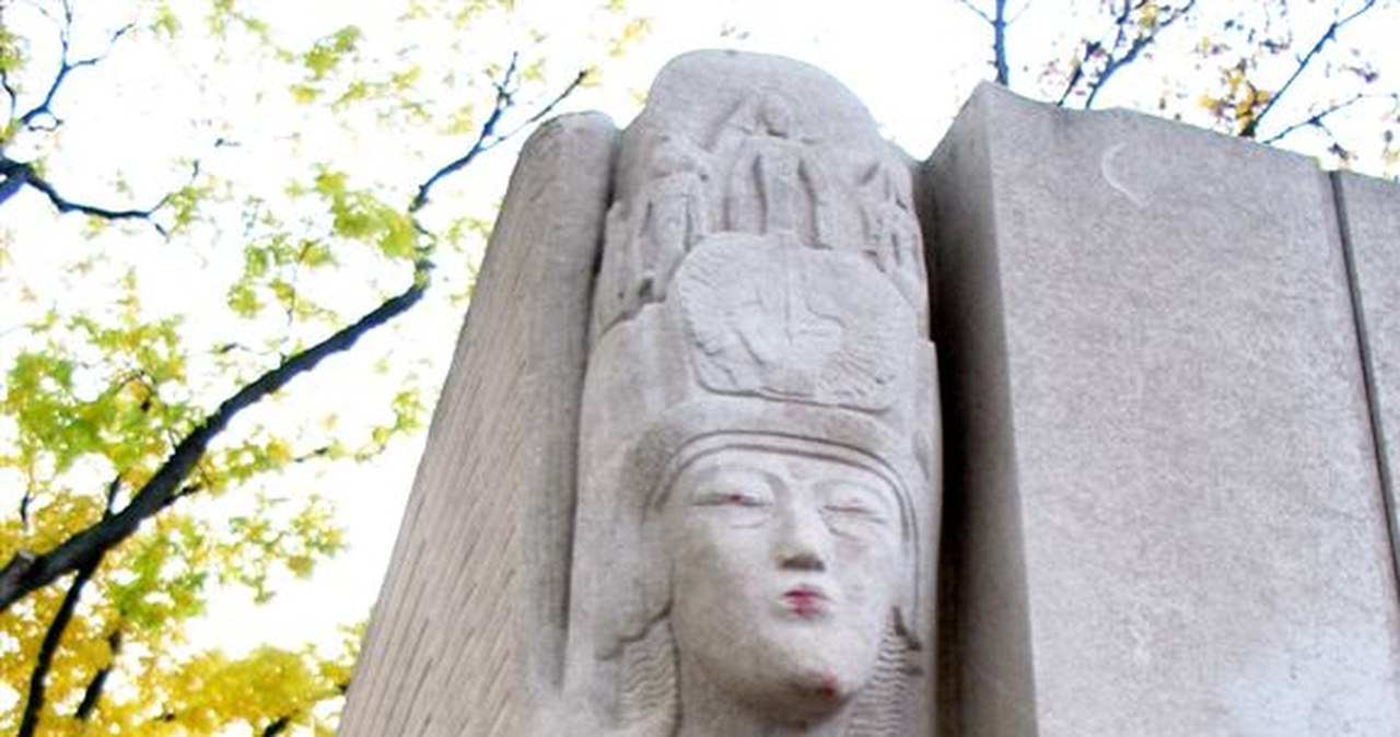 Paryski Pere Lachaise to coś więcej niż cmentarz 