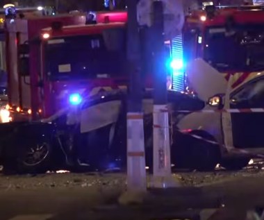 Paryski wypadek Tesli. Prawniczka kierowcy zabiera głos