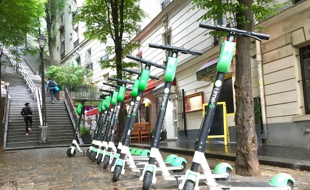 Paryż chce wprowadzić zakaz wypożyczania elektrycznych hulajnóg