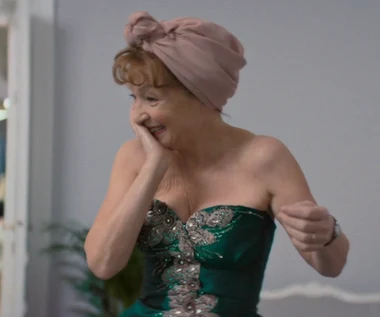 "Paryż Pani Harris" [trailer]