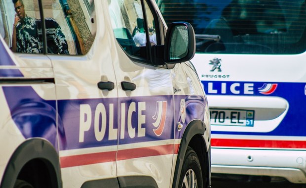 Paryż: Pijany mężczyzna strzelał z balkonu. Został ujęty