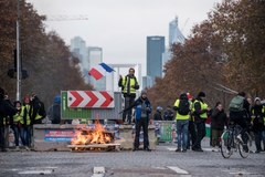 Paryż: Protest "żółtych kamizelek" i starcia z policją
