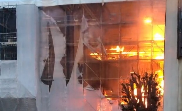 Paryż: Wielki pożar w pobliżu Muzeum d'Orsay