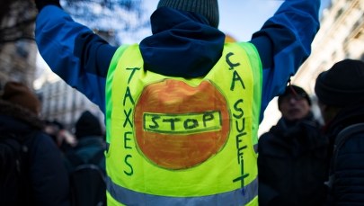 Paryż: "Żółte kamizelki" wzniosą uliczne barykady?