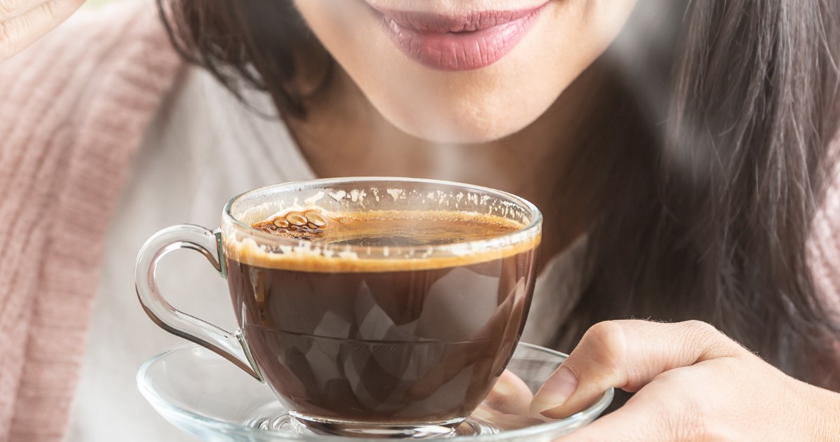 Parzona czy rozpuszczalna? Obie mają swoich zwolenników, ale tylko jedna naprawdę sprzyja zdrowiu /123RF/PICSEL