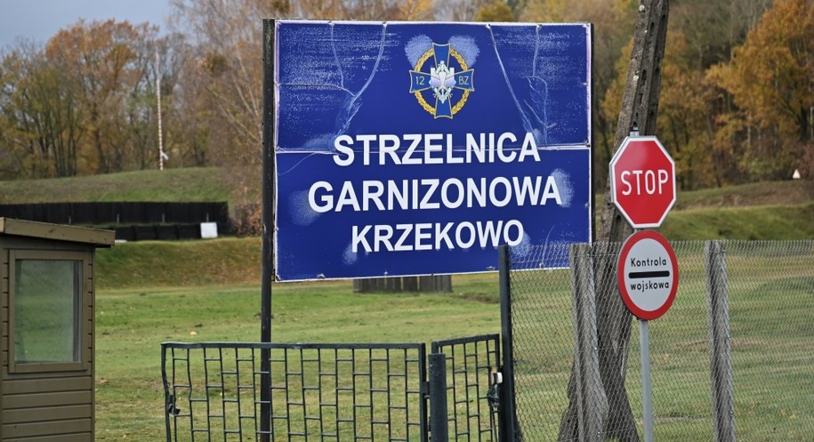 Pas Ćwiczeń Taktycznych (PĆT) przy strzelnicy garnizonowej na osiedlu Krzekowo w Szczecinie /	Marcin Bielecki   /PAP