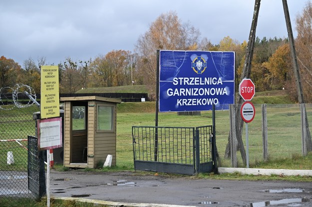 Pas Ćwiczeń Taktycznych (PĆT) przy strzelnicy garnizonowej na osiedlu Krzekowo w Szczecinie. /Marcin Bielecki /PAP