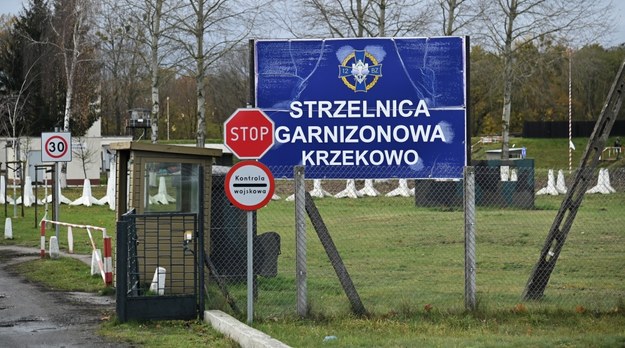 Pas ćwiczeń taktycznych przy strzelnicy garnizonowej na osiedlu Krzekowo w Szczecinie /Marcin Bielecki /PAP