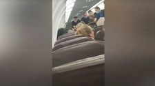 Pasażer próbował wyjść z lecącego samolotu, bo nie chciał lądować na lotnisku zapasowym