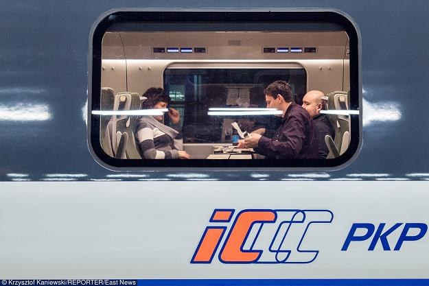 Pasażerowie pierwszej klasy Pendolino otrzymają posiłek w cenie biletu,  fot. Krzysztof Kaniewski /Reporter