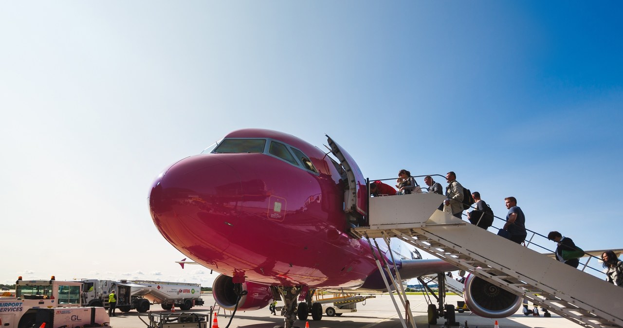 Pasażerowie Wizz Air, których loty odwołano w związku z awarią systemów Microsoft, otrzymają automatyczny zwrot 120 proc. kosztów biletu w postaci środków WIZZ w ciągu 24 godzin od planowanego odlotu /123RF/PICSEL