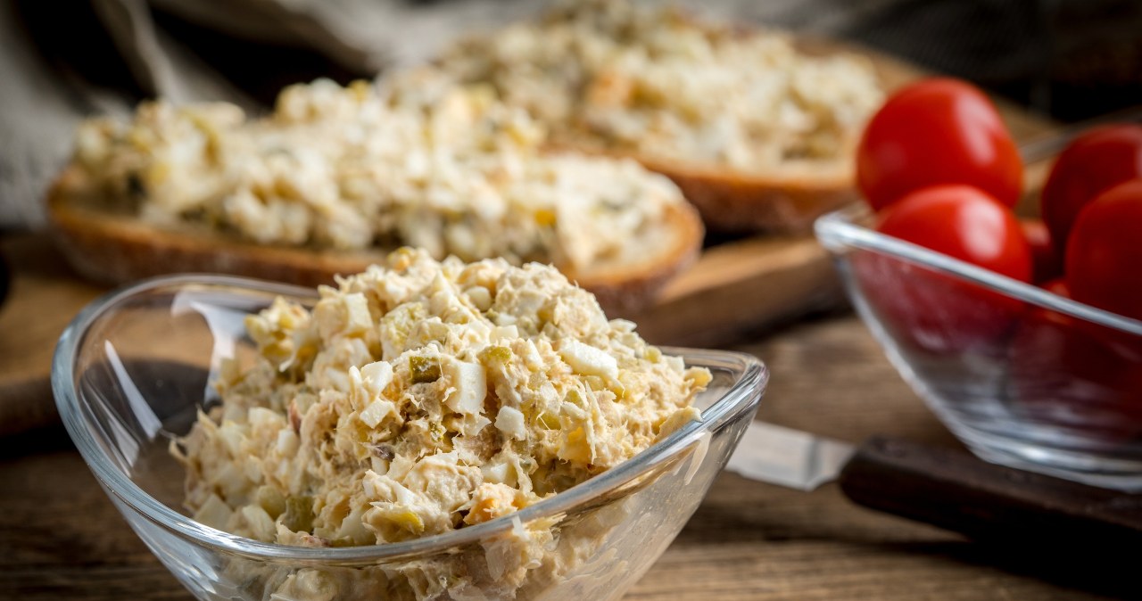 Pasta kanapkowa z kurczaka jest bogatym źródłem białka /123RF/PICSEL