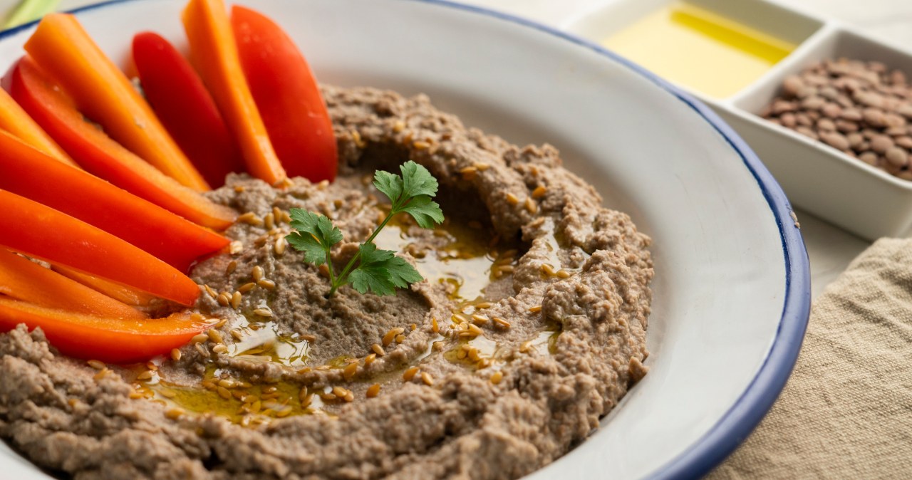 Pasta z tego składnika jest pyszna i zdrowa. Syci na długo. /Albert Gonzalez /123RF/PICSEL