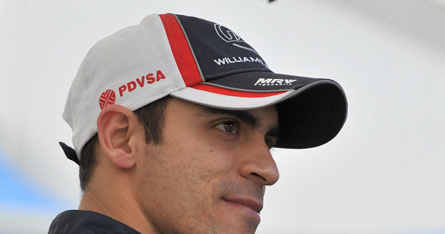 Pastor Maldonado z dziewczyną /AFP