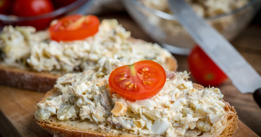 Pasty kanapkowe są znakomitą odmianą codziennego jadłospisu /123RF/PICSEL