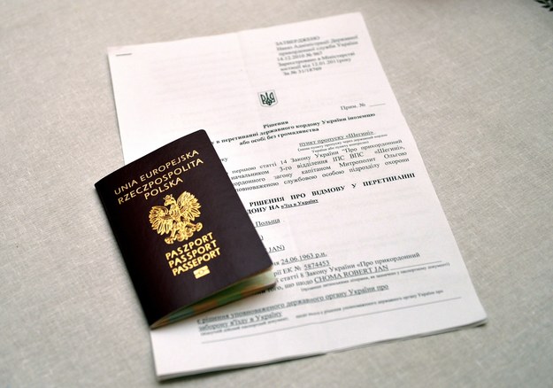 Paszport prezydenta Przemyśla Roberta Chomy i decyzja Służby Bezpieczeństwa Ukrainy /Darek Delmanowicz /PAP