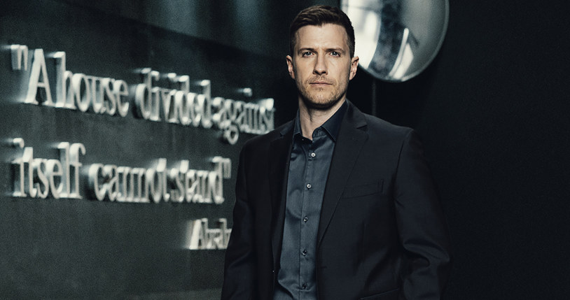 Patrick Heusinger jako Nick Durand w drugim sezonie "Absentii" /AXN