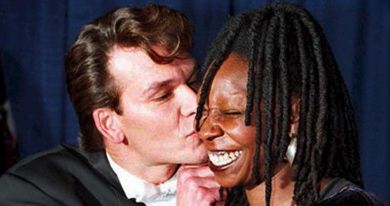 Patrick Swayze i Whoopi Goldberg /AFP