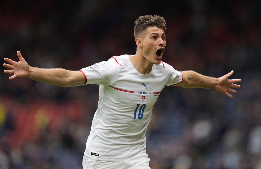 Patrik Schick strzelił dwa gole w spotkaniu ze Szkocją /Petr Josek / POOL /PAP/EPA