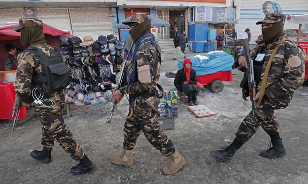 Patrol talibów na ulicach Kabulu /MAXIM SHIPENKOV    /PAP/EPA