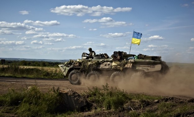 Patrol ukraińskiego wojska w pobliżu Doniecka /PAP/EPA/SERGEI KOZLOV /PAP/EPA