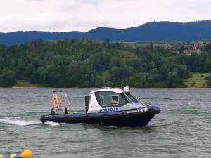 Patrole na Jeziorze Czorsztyńskim /KPP Nowy Targ  /Policja
