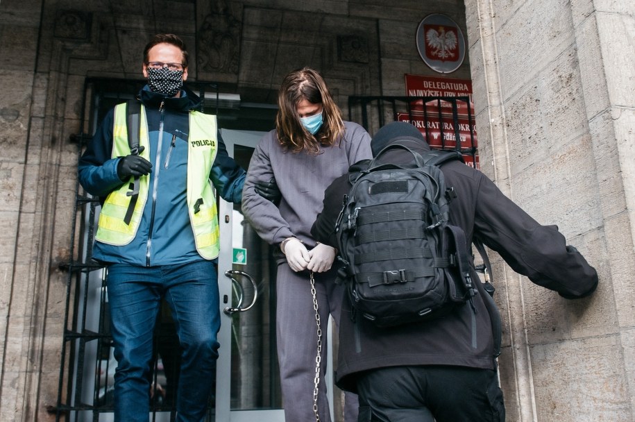 Patryk D. po przesłuchaniu w prokuraturze /Marcin Gadomski /PAP