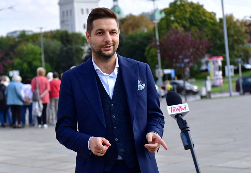 Patryk Jaki podczas spotkania inaugurującego ogólnopolską akcję - "7 zobowiązań Nowego Pokolenia w Polityce" / 	Marcin Bielecki    /PAP