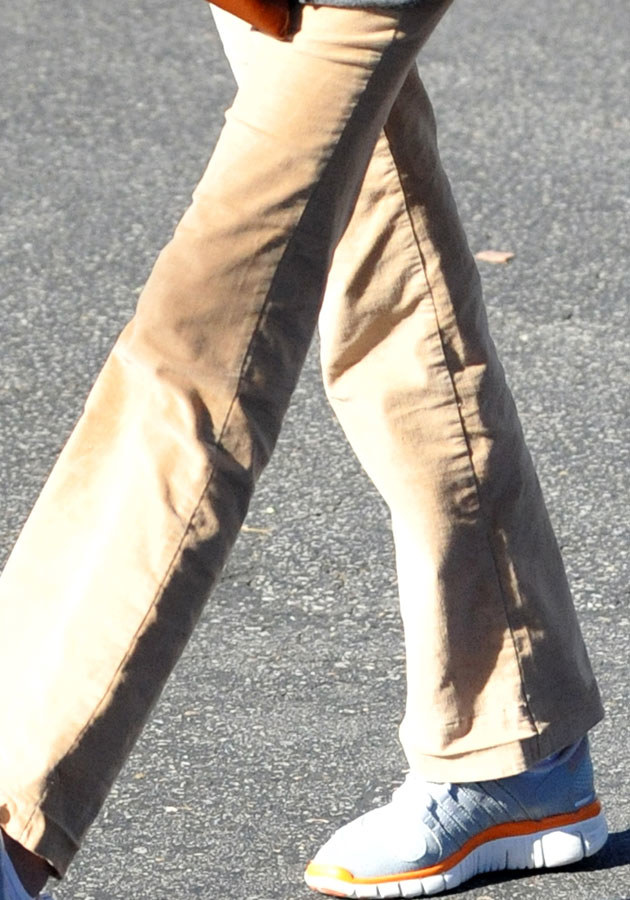 Patrząc na nogi Flynn Boyle, trudno nie nazwać jej stanu anoreksją. /Splashnews