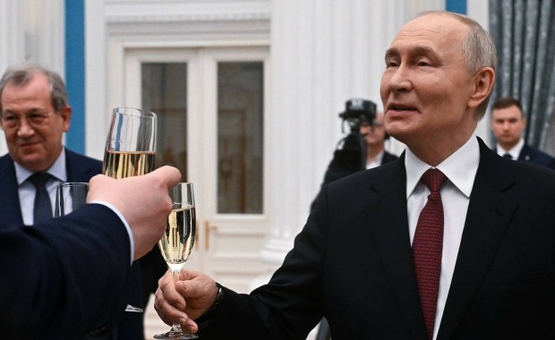 Patrzymy w złym kierunku. Negocjacje ws. Ukrainy toczą się gdzie indziej