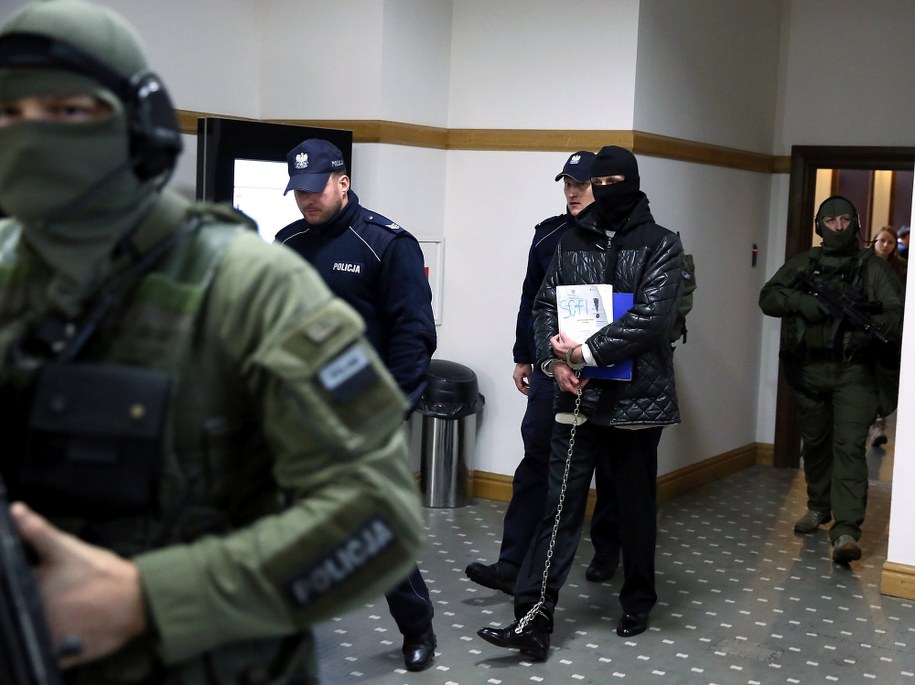 "Patyk" w drodze na rozprawę /PAP/Tomasz Gzell /PAP