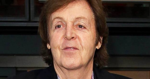 Paul McCartney był bardzo zaangażowany w pomoc bliskim ofiar ataku z 11 września /