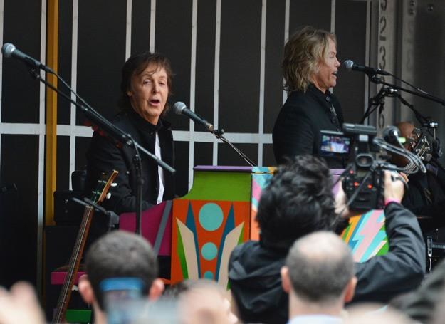 Paul McCartney dał niezapowiedziany koncert na Times Square w Nowym Jorku - fot. Slaven Vlasic /Getty Images/Flash Press Media
