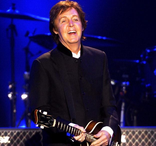 Paul McCartney musiał odłożyć gitarę - fot. Roberto Serra/Iguana /Getty Images/Flash Press Media
