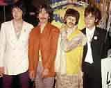 Paul McCartney (pierwszy z lewej) z kolegami z The Beatles /poboczem.pl