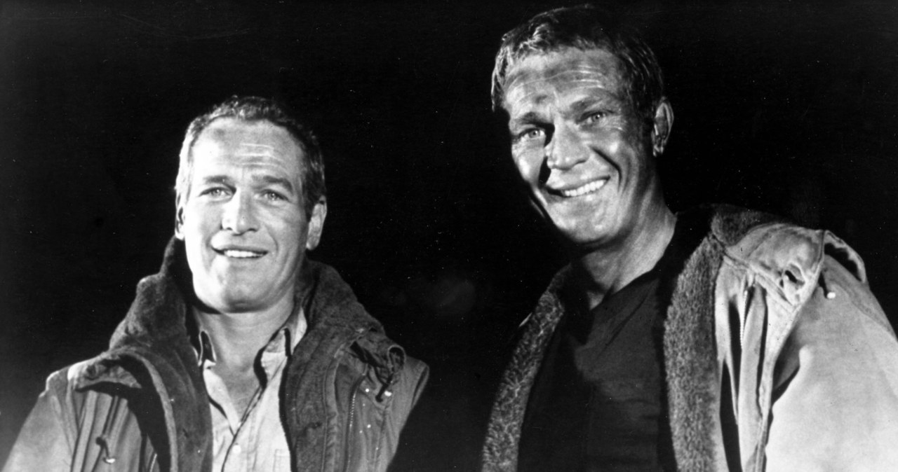 Paul Newman (L) i Steve McQueen (P) w filmie "Płonący wieżowiec" /Mary Evans Picture Library /East News