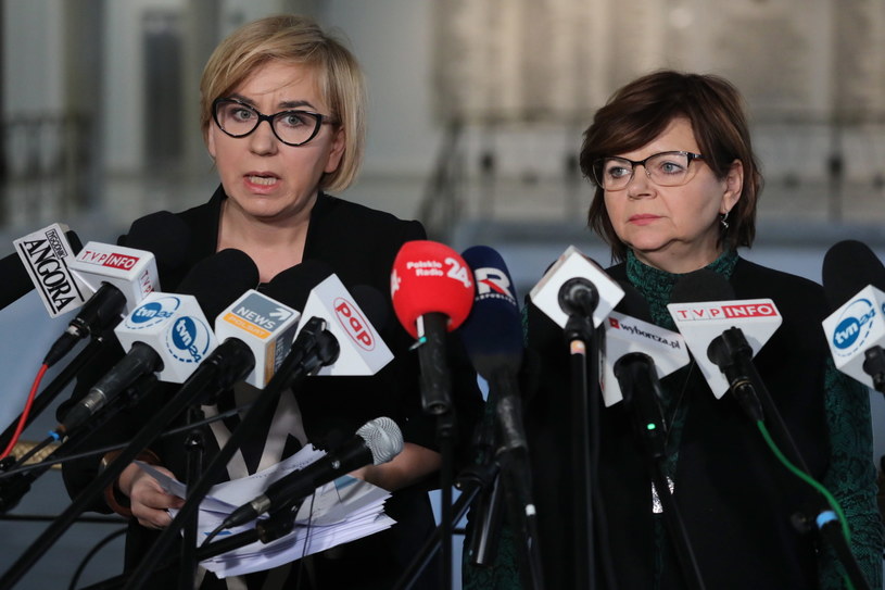 Paulina Hennig-Kloska, Izabela Leszczyna / 	Tomasz Gzell    /PAP