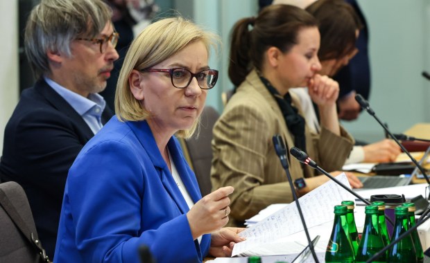 Paulina Hennig-Kloska straci stanowisko? Wiemy, kto zagłosuje "za"