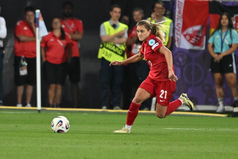 Paulina Tomasiak w meczu Polska - Niemcy podczas Euro 2025 /	Marcin Bielecki   /PAP