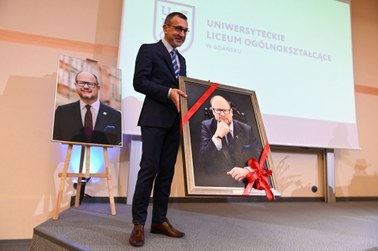 Paweł Adamowicz patronem gdańskiego liceum. "Patrzy na nas z góry"