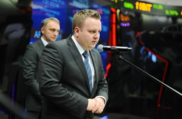 Paweł Barański (P), prezes Akcept Finance, w czasie debiutu na NewConnect /PAP