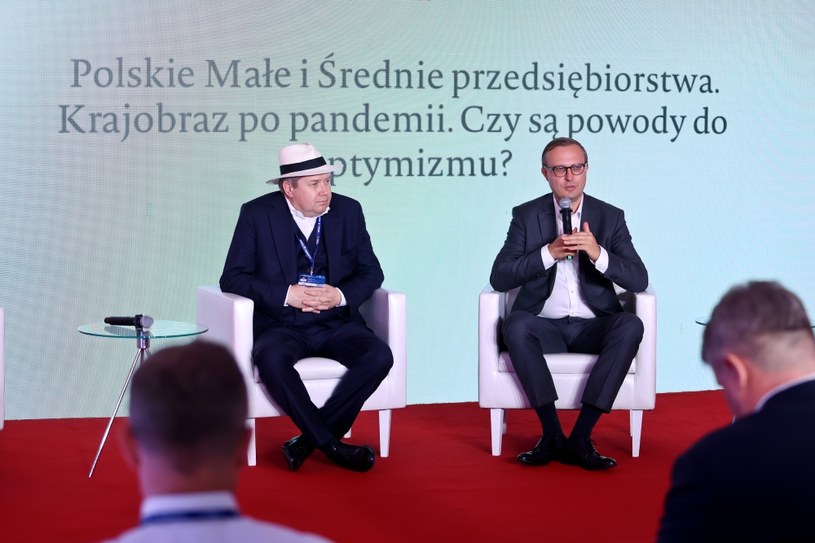 Paweł Borys, prezes PFR (z prawej) i Cezary Kazimierczak, prezes Związku Przedsiębiorców i Pracodawców /.