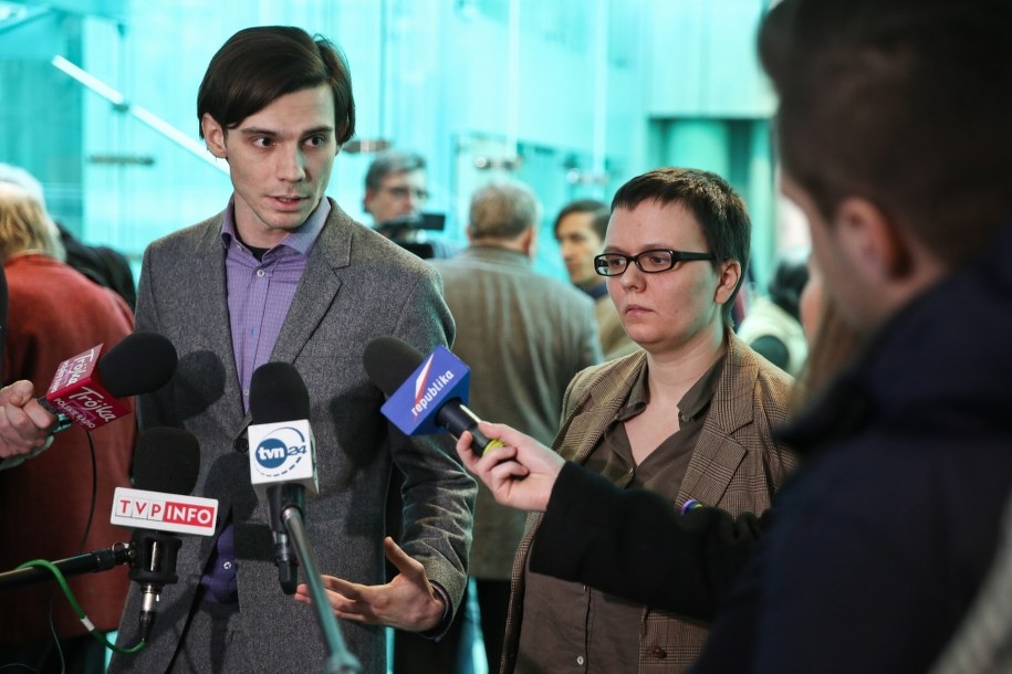 Paweł Knut i Mirosława Makuchowska z Kampanii Przeciw Homofobii w siedzibie SN /Rafał Guz /PAP