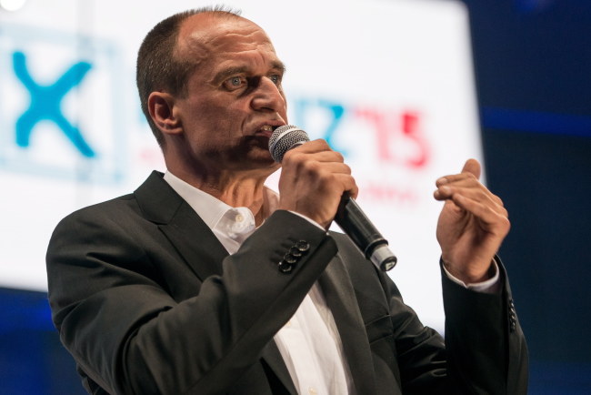 Paweł Kukiz "z przyjemnością poprowadzi" debatę prezydencką /Maciej Kulczyński /PAP