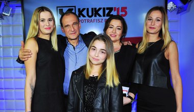 Paweł Kukiz z żoną i córkami w sztabie wyborczym. Czułościom nie było końca!
