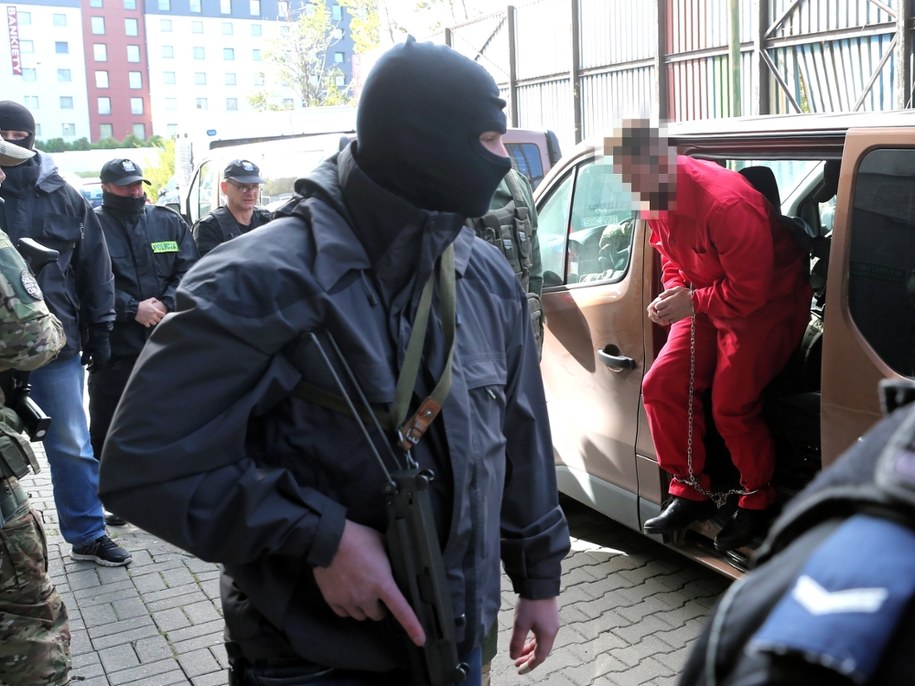 Paweł M., ps. Misiek doprowadzony na przesłuchanie /Andrzej  Grygiel /PAP