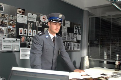 Paweł Małaszyński w mundurze policjanta /MWMedia